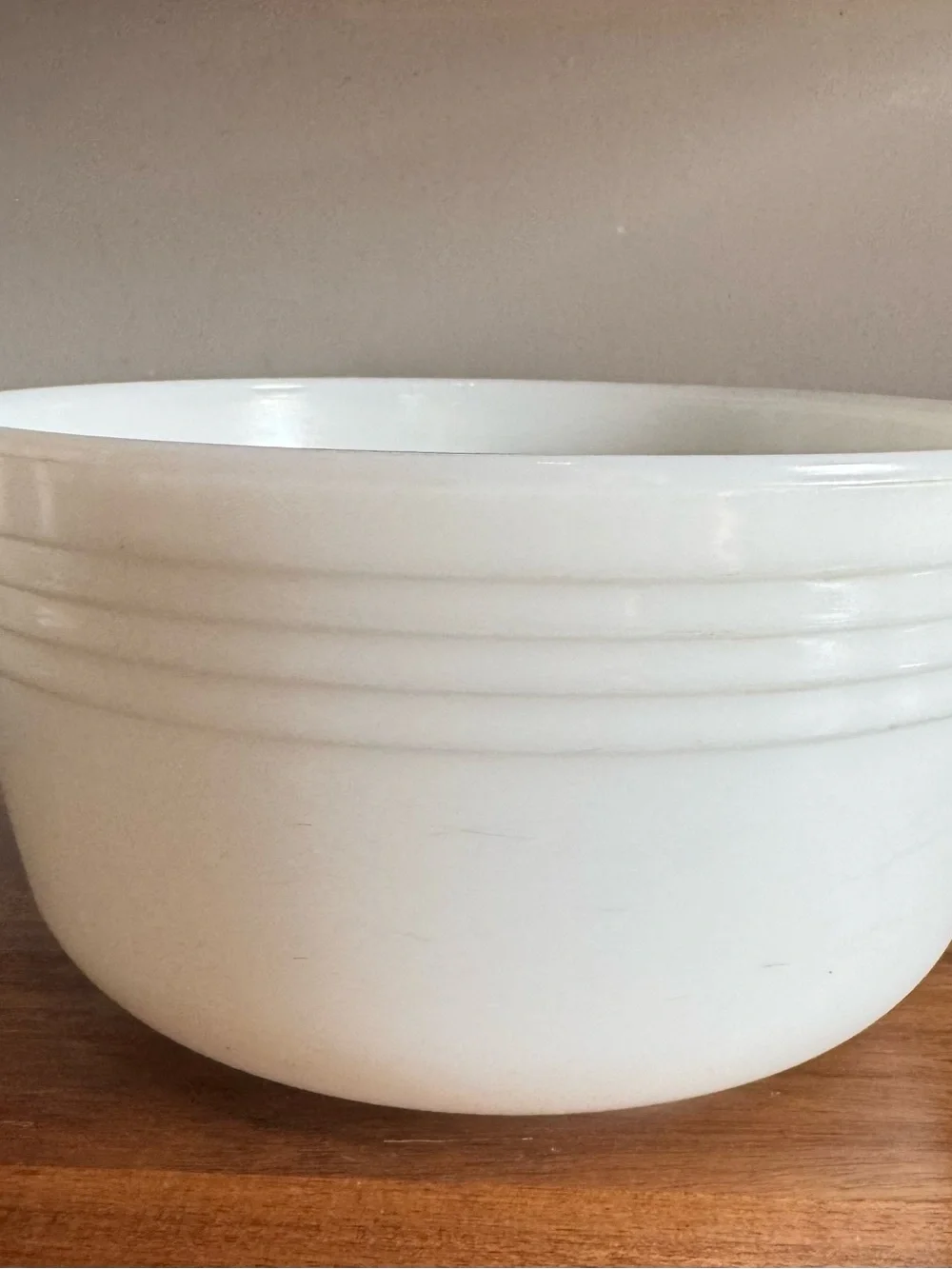 PYREX 444 White Milk Glass Mixing Bowl Green Ivy & Pyrex Milk Glass Mixing Bowl